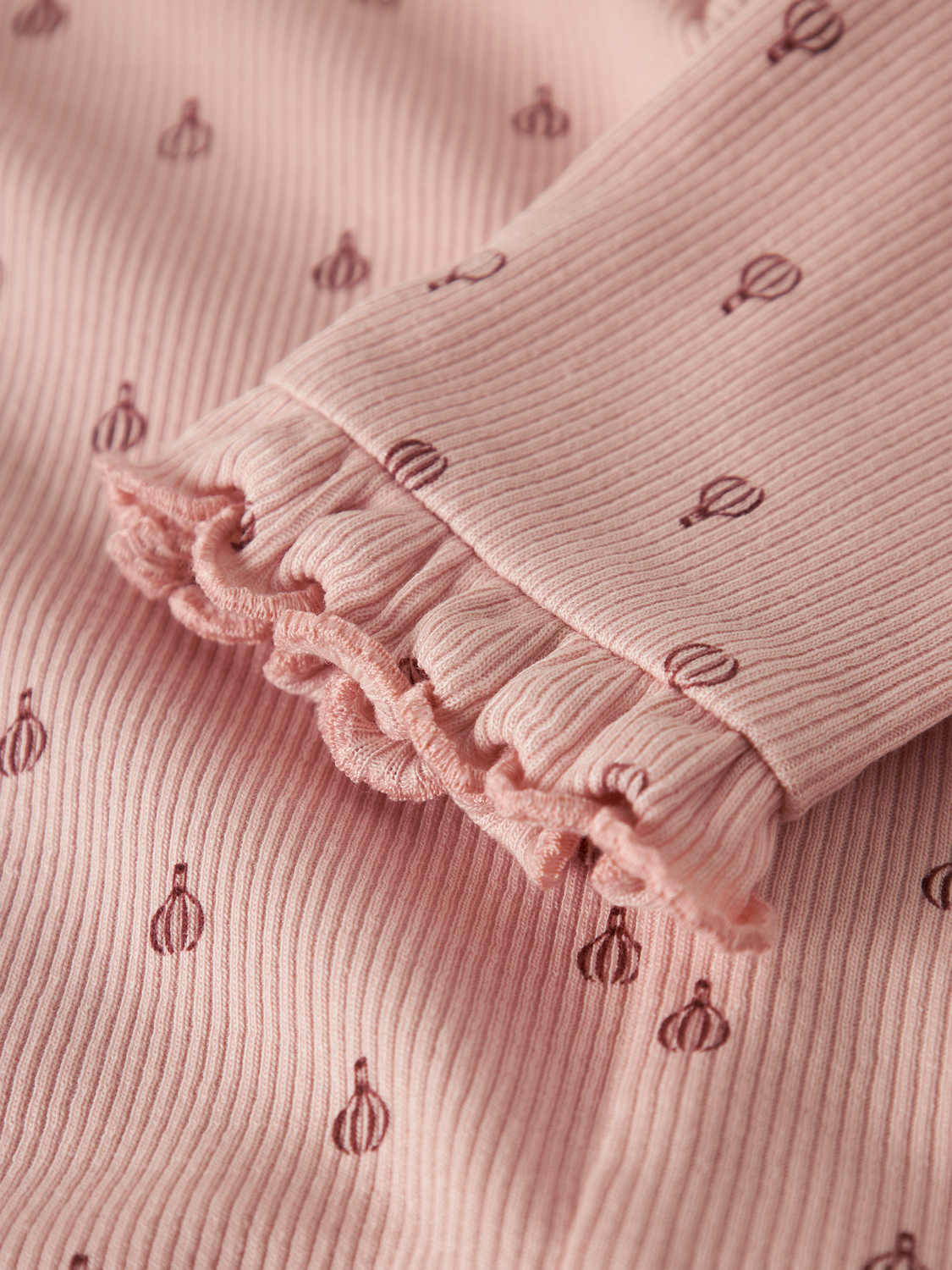 model_shot-front_full